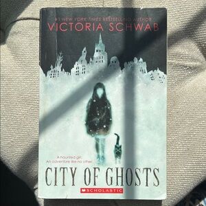 Scholastic City of Ghosts - Black and White Cover